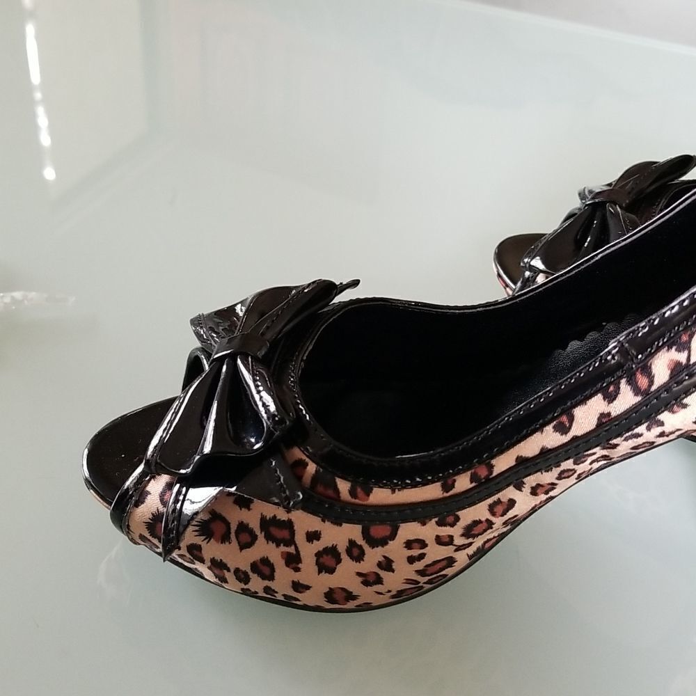 Funtasma Leopard Print Retro 50's Pin Up Peep Toe Heels Size 8 - Picture 9 of 12